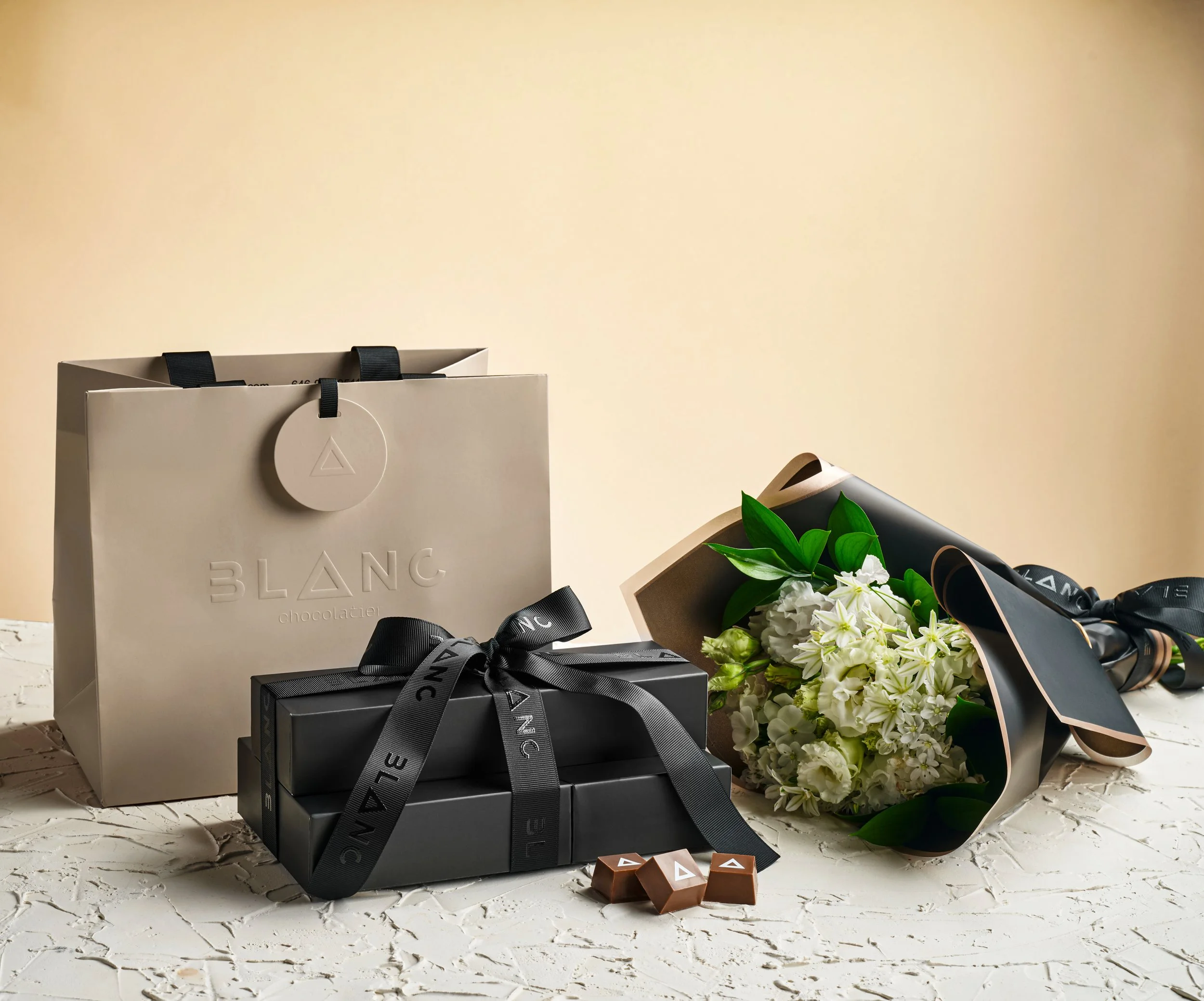 菓子 Blanc Signature Boxes — Shop — Blanc Chocolatier